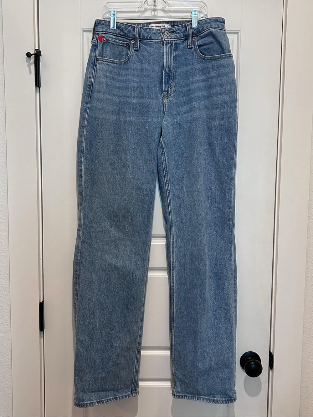 Abercrombie & Fitch Women's High Rise 90s Relax Straight-Leg Curve Love Jeans